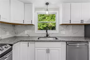 380 Brayton Rd, Tiverton, RI 02878 - Photo 11