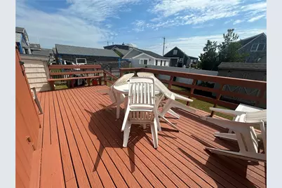 25 Champlin Avenue, Narragansett, RI 02879 - Photo 15