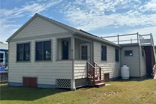 25 Champlin Ave, Narragansett, RI 02879 - Photo 1