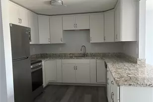 728 Beverage Hill Ave, Pawtucket, RI 02861 - Photo 3