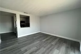 728 Beverage Hill Ave, Pawtucket, RI 02861 - Photo 5