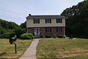 8 Pequot Ave, Westerly, RI 02891 - Photo 3