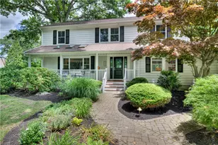 22 Pinetop Rd, Barrington, RI 02806 - Photo 1