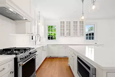 75 Bridge Street, Newport, RI 02840 - Photo 15