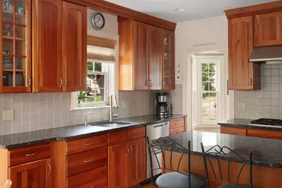 176 Cole Avenue, Providence, RI 02906 - Photo 25