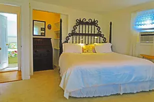 20 Thorpe Ave, Portsmouth, RI 02871 - Photo 7