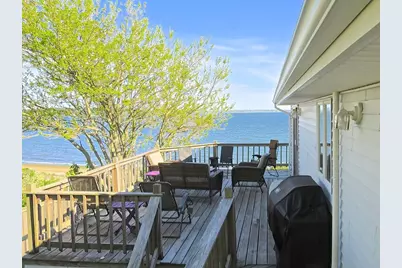 20 Thorpe Avenue, Portsmouth, RI 02871 - Photo 3