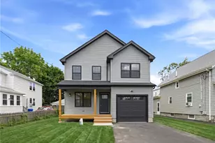 135 Owen Ave, Pawtucket, RI 02860 - Photo 1