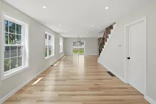 135 Owen Ave, Pawtucket, RI 02860 - Photo 3