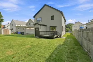 135 Owen Ave, Pawtucket, RI 02860 - Photo 41