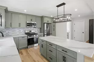 135 Owen Ave, Pawtucket, RI 02860 - Photo 11