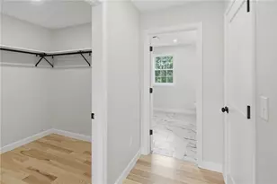 135 Owen Ave, Pawtucket, RI 02860 - Photo 21