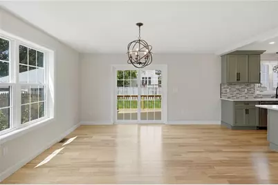 135 Owen Avenue, Pawtucket, RI 02860 - Photo 7