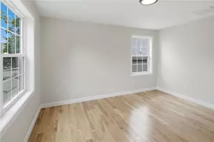 135 Owen Ave, Pawtucket, RI 02860 - Photo 35