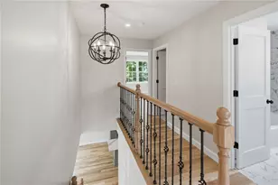 135 Owen Ave, Pawtucket, RI 02860 - Photo 17