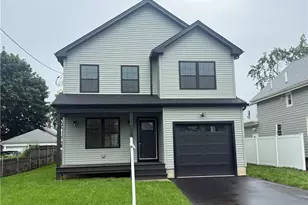 135 Owen Ave, Pawtucket, RI 02860 - Photo 1