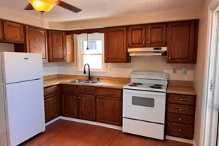 32 Bowles Ct, Pawtucket, RI 02860 - Photo 1