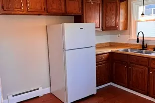 32 Bowles Ct, Pawtucket, RI 02860 - Photo 3