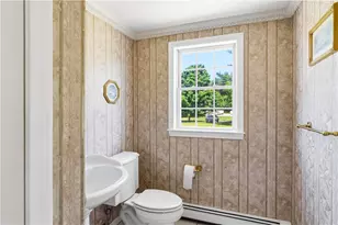 27 Charles Ave, Uxbridge, MA 01569 - Photo 13