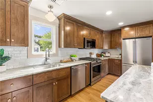 210 Promenade St, Barrington, RI 02806 - Photo 17