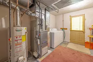 1902 Pinewood Dr, Smithfield, RI 02917 - Photo 15