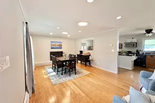 262 Pequot Ave, Warwick, RI 02889 - Photo 7