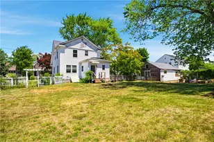 40 Greenwood Ave, Warwick, RI 02886 - Photo 23