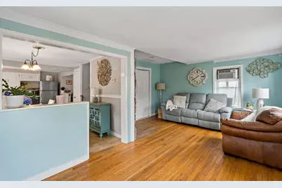 37 Platt Street, Bristol, RI 02809 - Photo 17