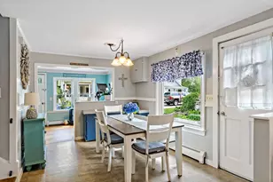 37 Platt St, Bristol, RI 02809 - Photo 11