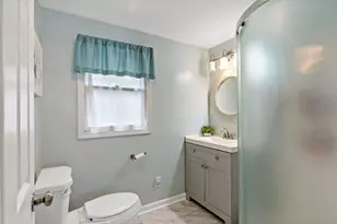 37 Platt St, Bristol, RI 02809 - Photo 25