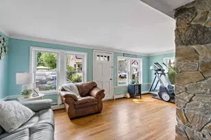 37 Platt St, Bristol, RI 02809 - Photo 17
