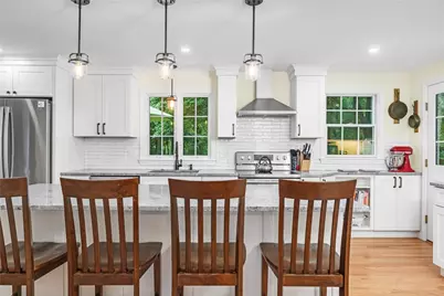 19 Waterman Street, Bristol, RI 02809 - Photo 9