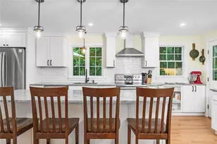 19 Waterman St, Bristol, RI 02809 - Photo 9