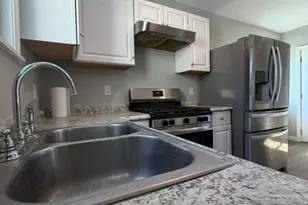 27 Hauxhurst St, Providence, RI 02909 - Photo 9