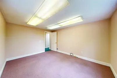 873 Warwick Avenue, Warwick, RI 02888 - Photo 17