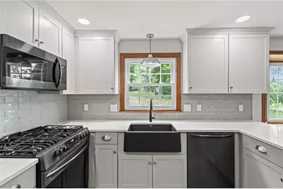 157 Tara Lane, Woonsocket, RI 02895 - Photo 3