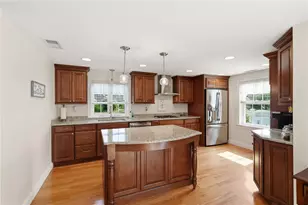 336 Dover Ave, East Providence, RI 02914 - Photo 7