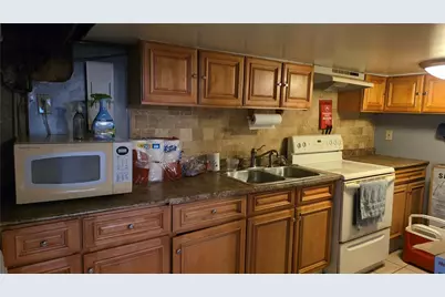 18 Glen Street, East Providence, RI 02915 - Photo 23