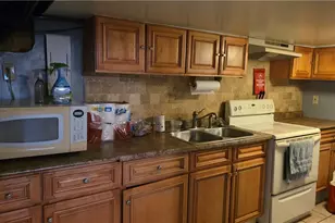 18 Glen St, East Providence, RI 02915 - Photo 23