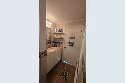 18 Glen Street, East Providence, RI 02915 - Photo 9