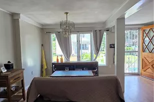 18 Glen St, East Providence, RI 02915 - Photo 5