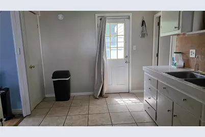 18 Glen Street, East Providence, RI 02915 - Photo 7