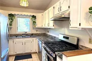 30 Acorn Ct, South Kingstown, RI 02879 - Photo 7