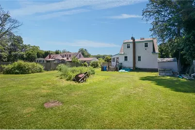 32 Hoffman Avenue, Cranston, RI 02920 - Photo 7