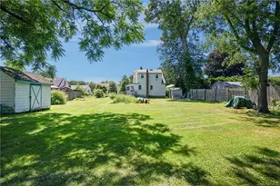 32 Hoffman Ave, Cranston, RI 02920 - Photo 5