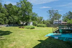 32 Hoffman Ave, Cranston, RI 02920 - Photo 9