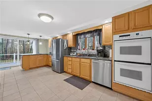 542 Main St, Hopkinton, RI 02833 - Photo 9