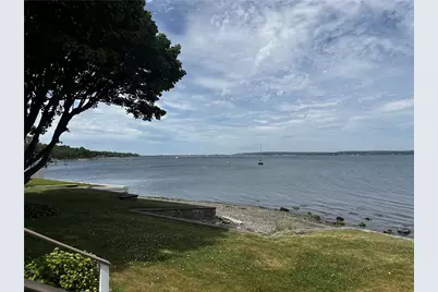 25 Bayside Avenue, Portsmouth, RI 02871 - Photo 5