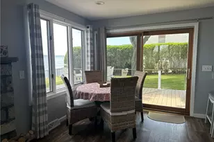 25 Bayside Ave, Portsmouth, RI 02871 - Photo 9