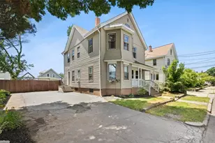 214 Morris Ave, Pawtucket, RI 02860 - Photo 3